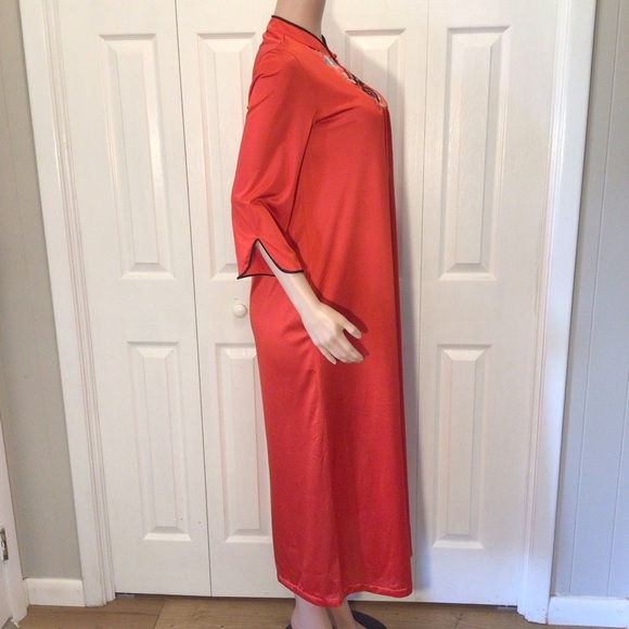 JC Penny Womens Vintage Red Asian Inspired 3/4 Sleeve Satin Robe Size XSmall - Picture 3 of 9
